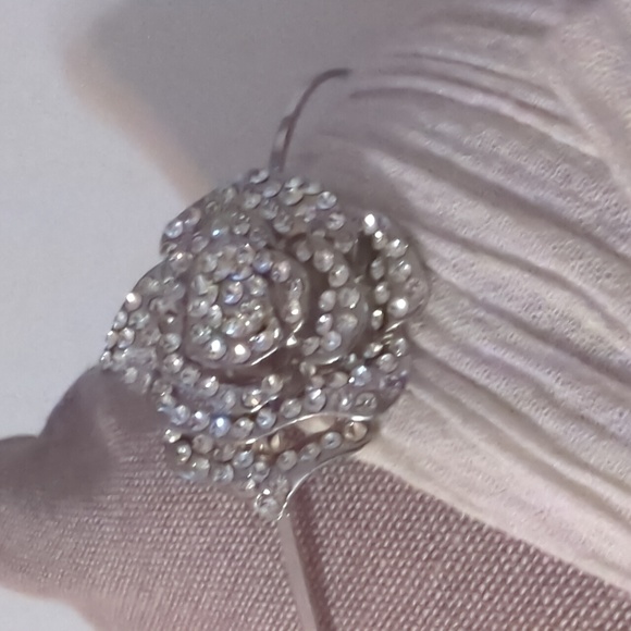 CAMELLIA RHINESTONE HEADBAND - Picture 2 of 6